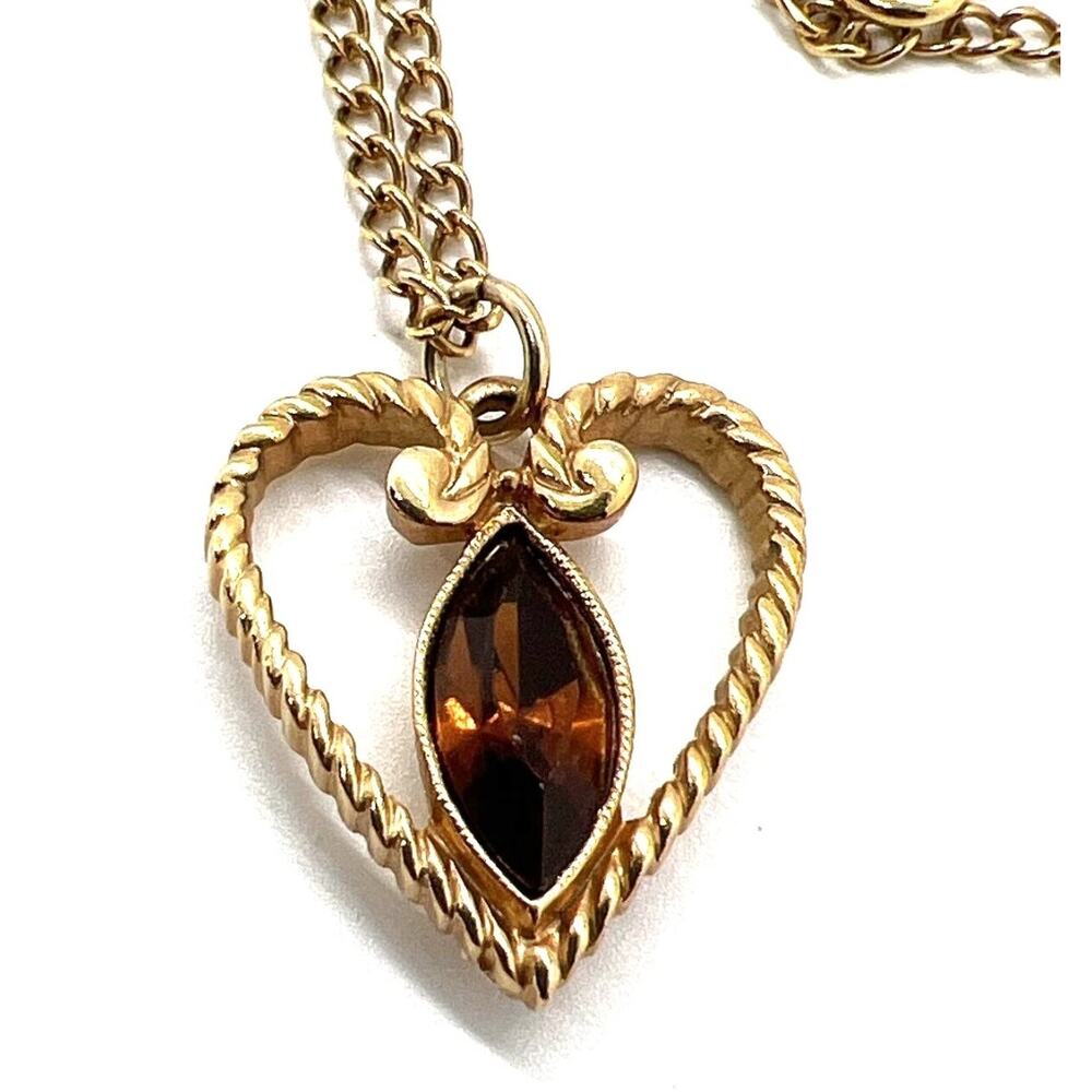 Vtg 1973 Avon Royal Occaision Amber Heart Pendant Necklace